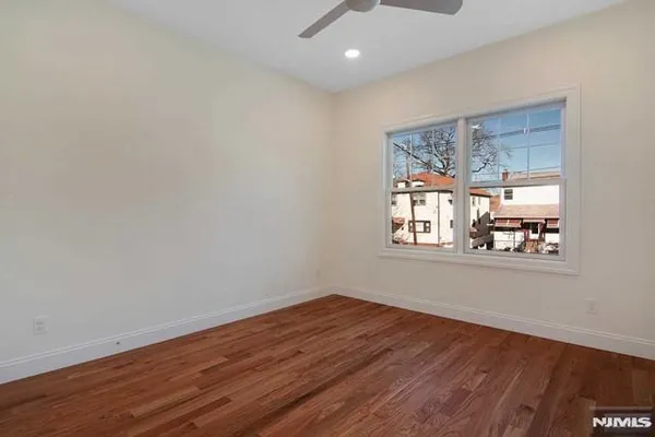 $4,000 | 734 Second Avenue, Unit 1, Lyndhurst, NJ 07071