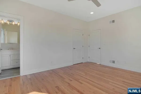 $4,000 | 734 Second Avenue, Unit 1, Lyndhurst, NJ 07071