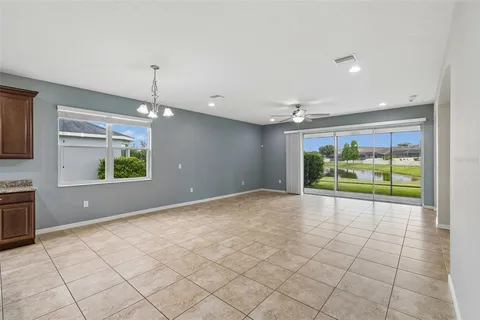 $549,900 | 17566 Buckingham Garden Drive, Lithia, FL 33547