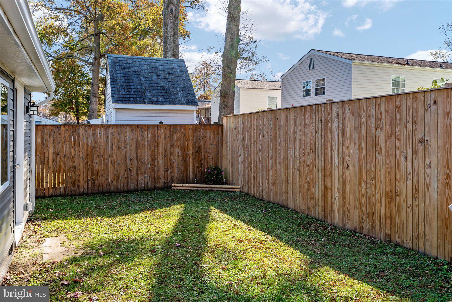 1608 Hilltop Road Edgewater, MD 21037 - Photo 25 of 37 backyard