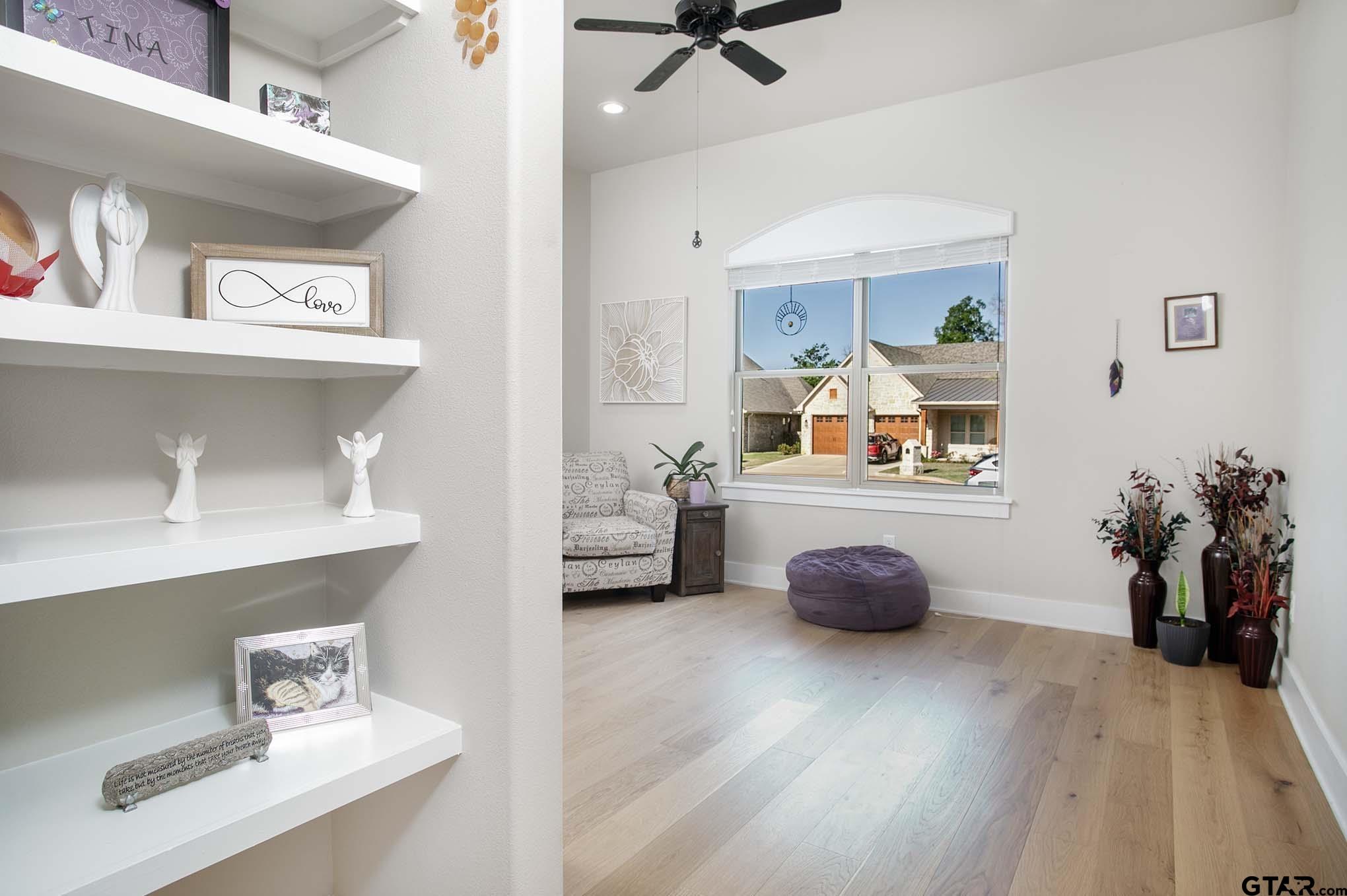 7434 Waterview Square Tyler, TX 75703 - Photo 21 of 33 a bathroom with a sink and a mirror