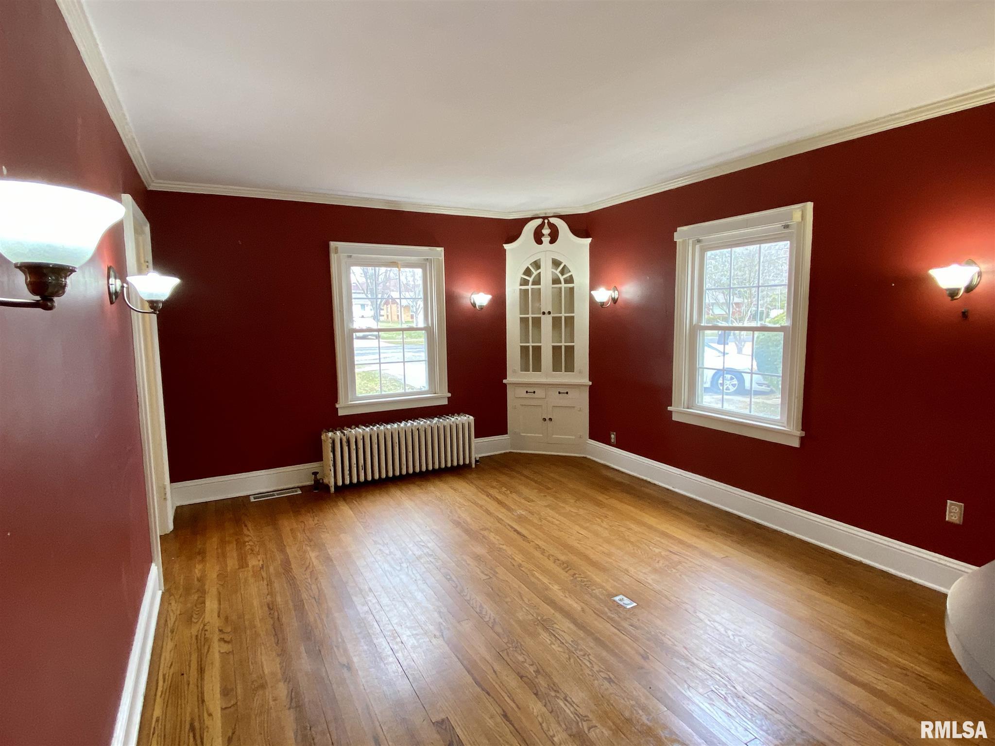 911 Edgehill Road Jacksonville, IL 62650 - Photo 7 of 36 Gallery Image 7