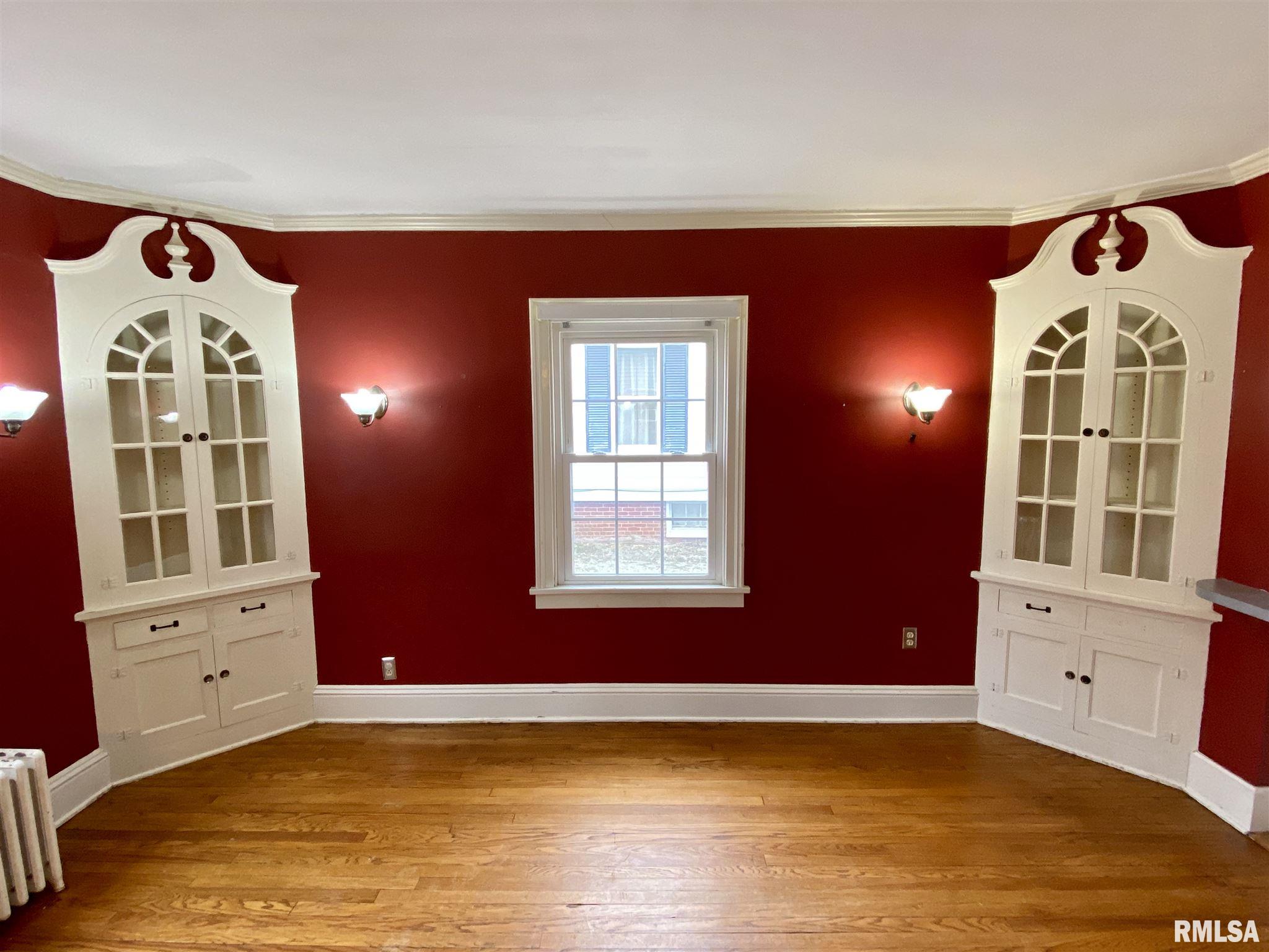 911 Edgehill Road Jacksonville, IL 62650 - Photo 10 of 36 Gallery Image 10