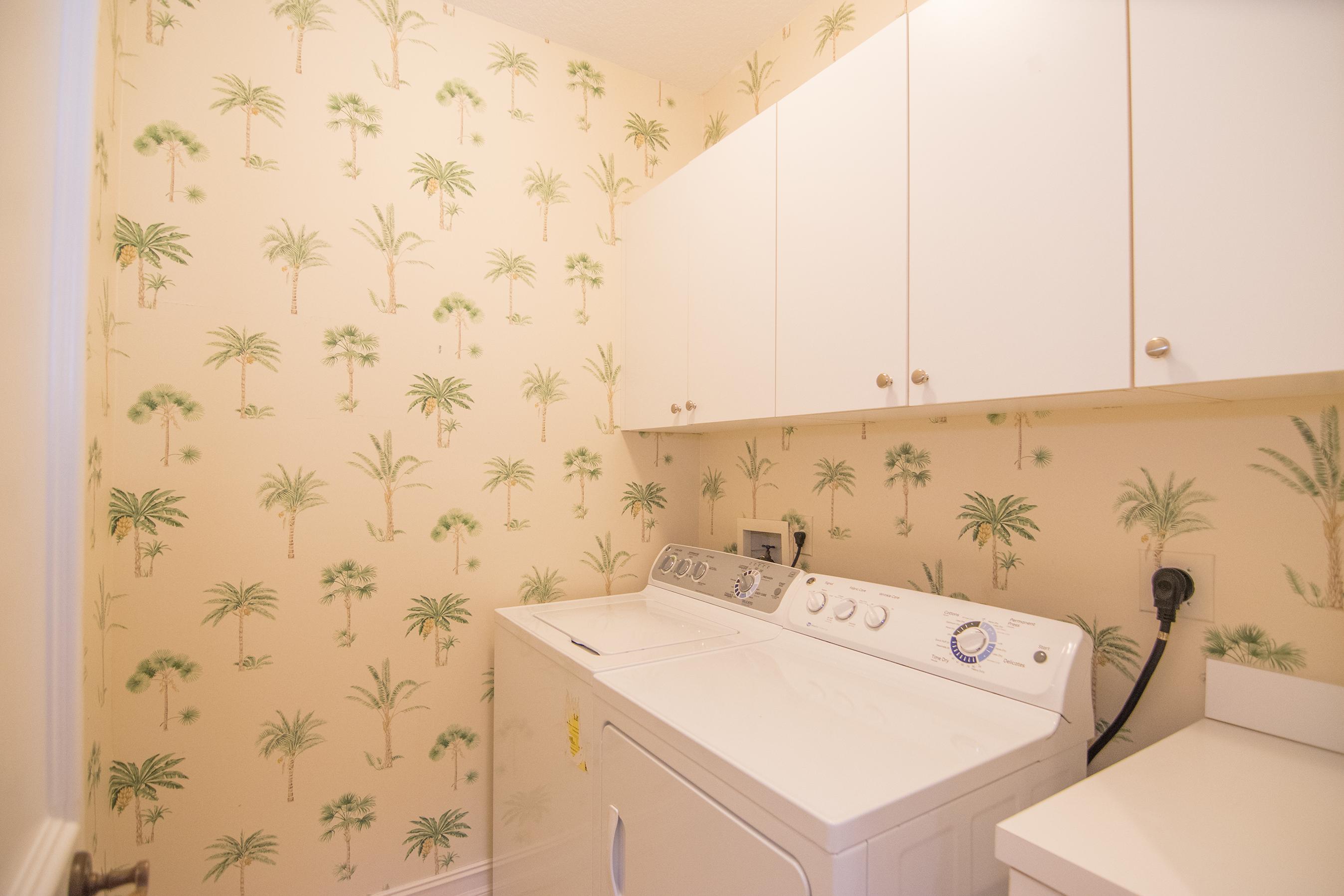 1025 Coralina Lane Delray Beach, FL 33483 - Photo 29 of 35 Laundry