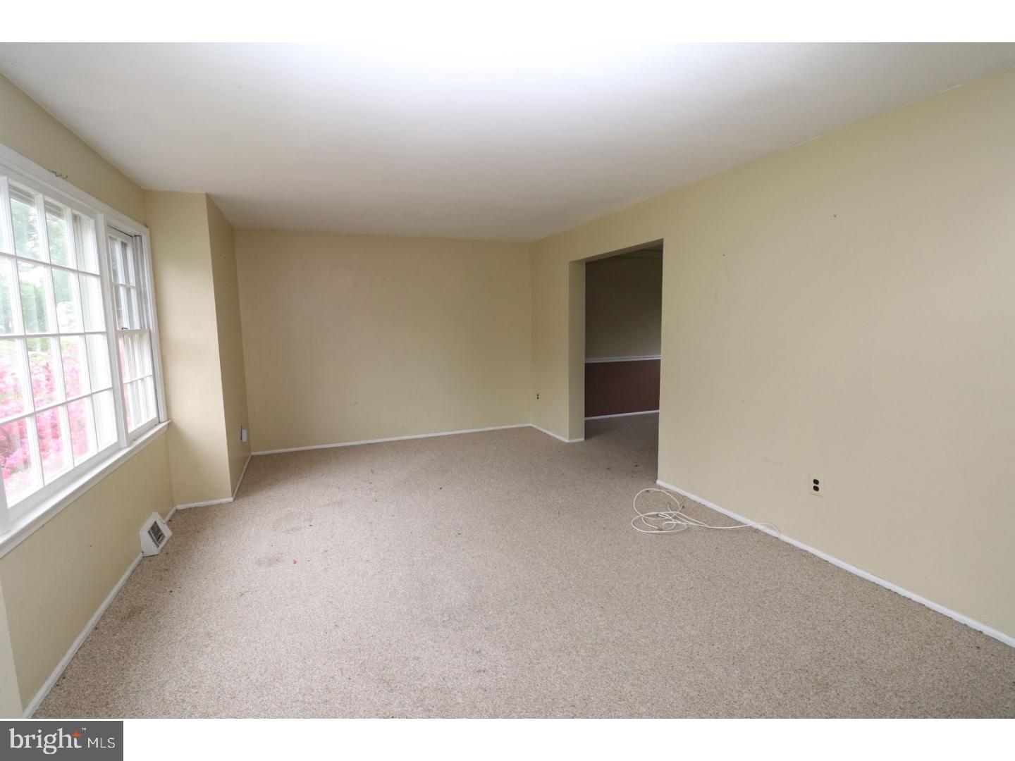 105 Woodstream Road Boothwyn, PA 19061 - Photo 3 of 15 Gallery Image 3