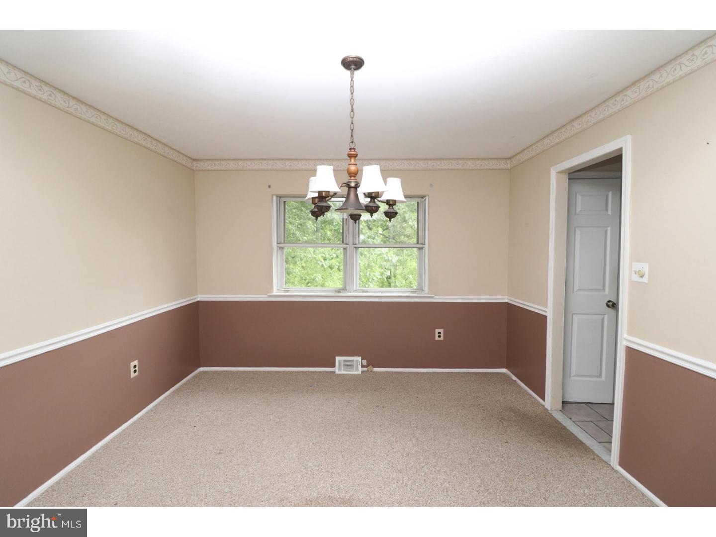 105 Woodstream Road Boothwyn, PA 19061 - Photo 6 of 15 Gallery Image 6