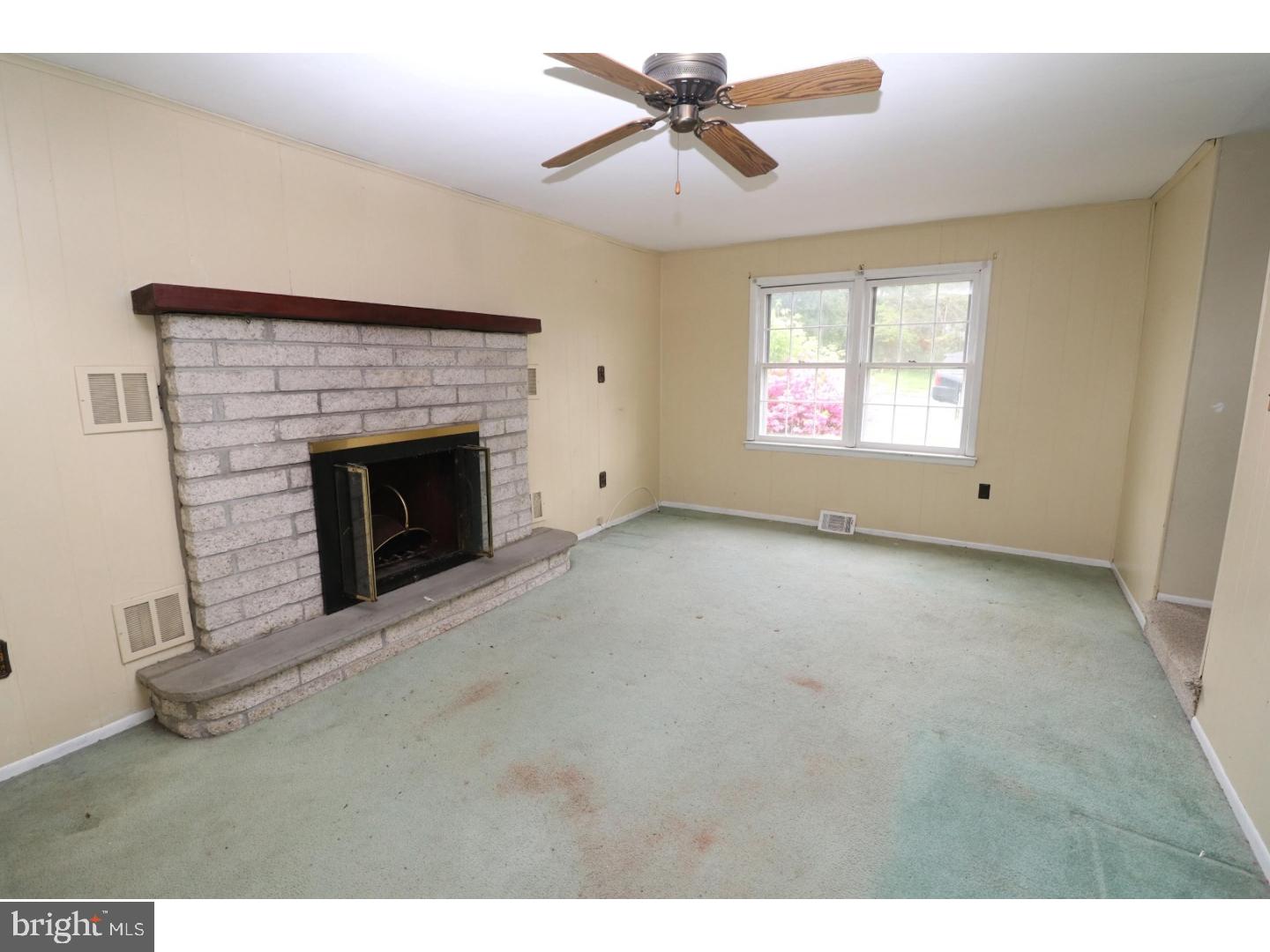 105 Woodstream Road Boothwyn, PA 19061 - Photo 8 of 15 Gallery Image 8