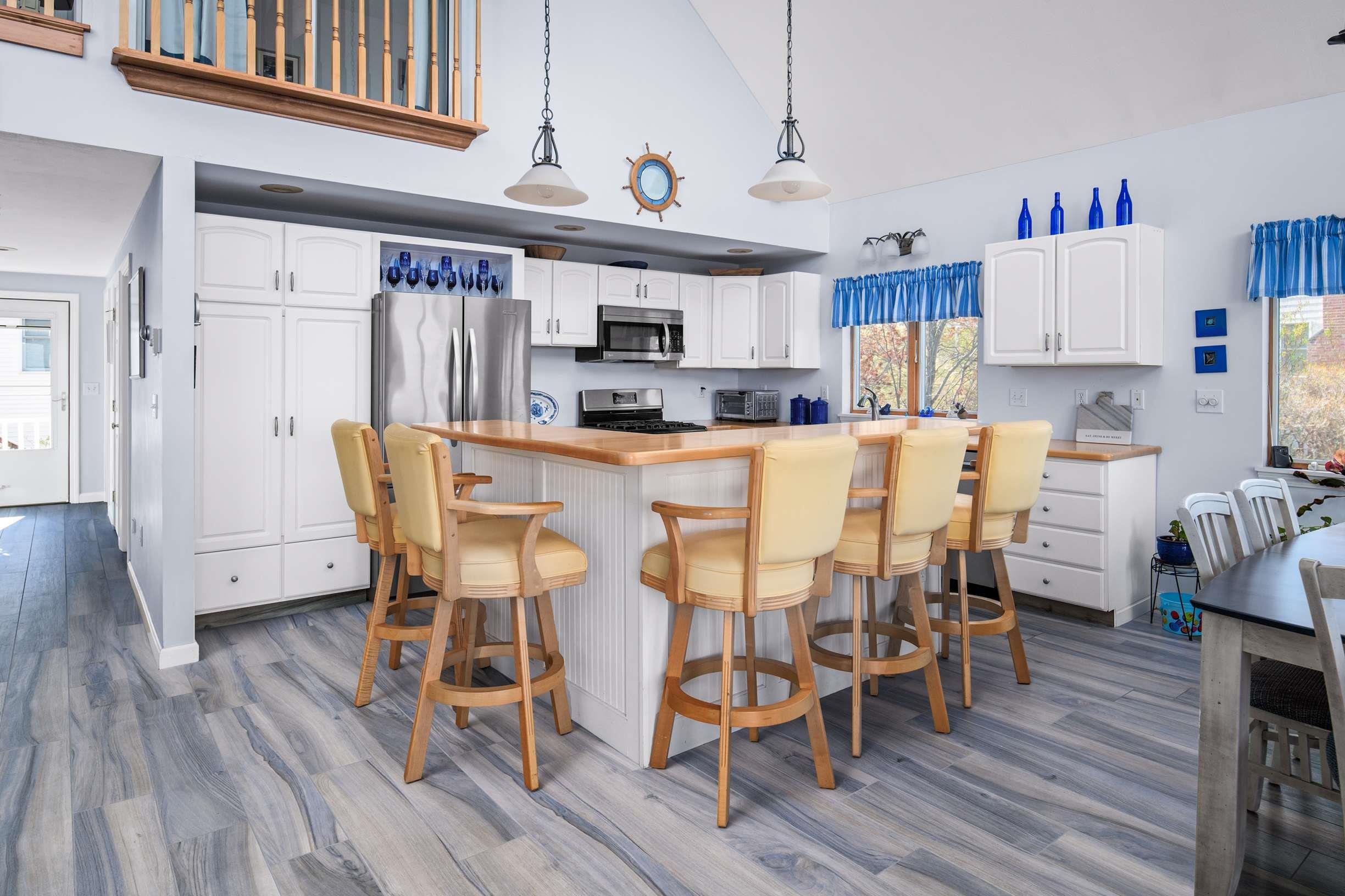 204 Nubble Road York, ME 03909 - Photo 5 of 32 Gallery Image 5