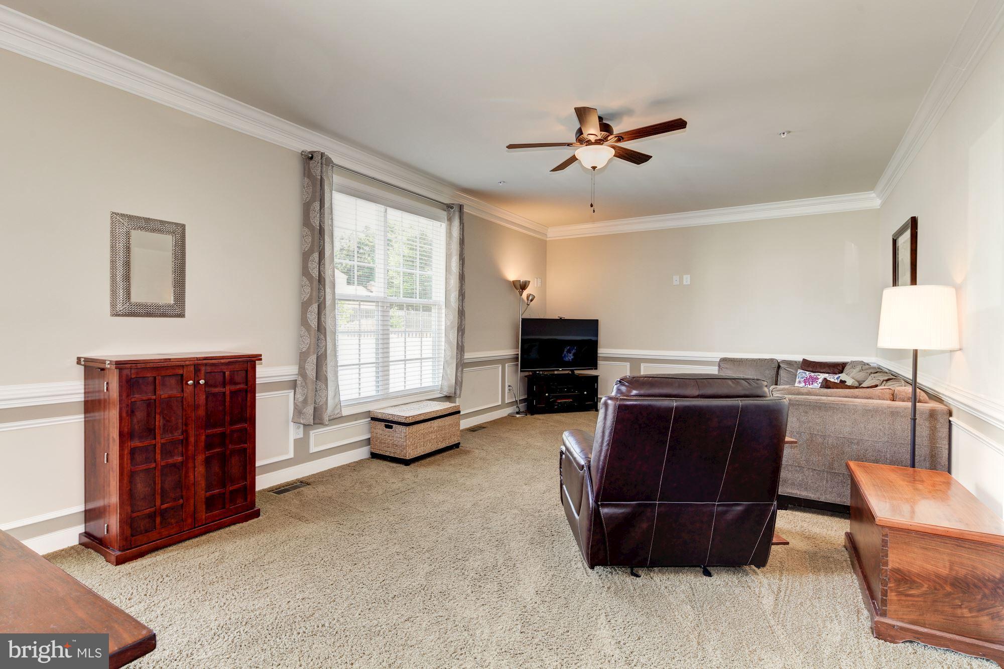 325 Chestnut Road Linthicum Heights, MD 21090 - Photo 13 of 30 Expansive Family Room