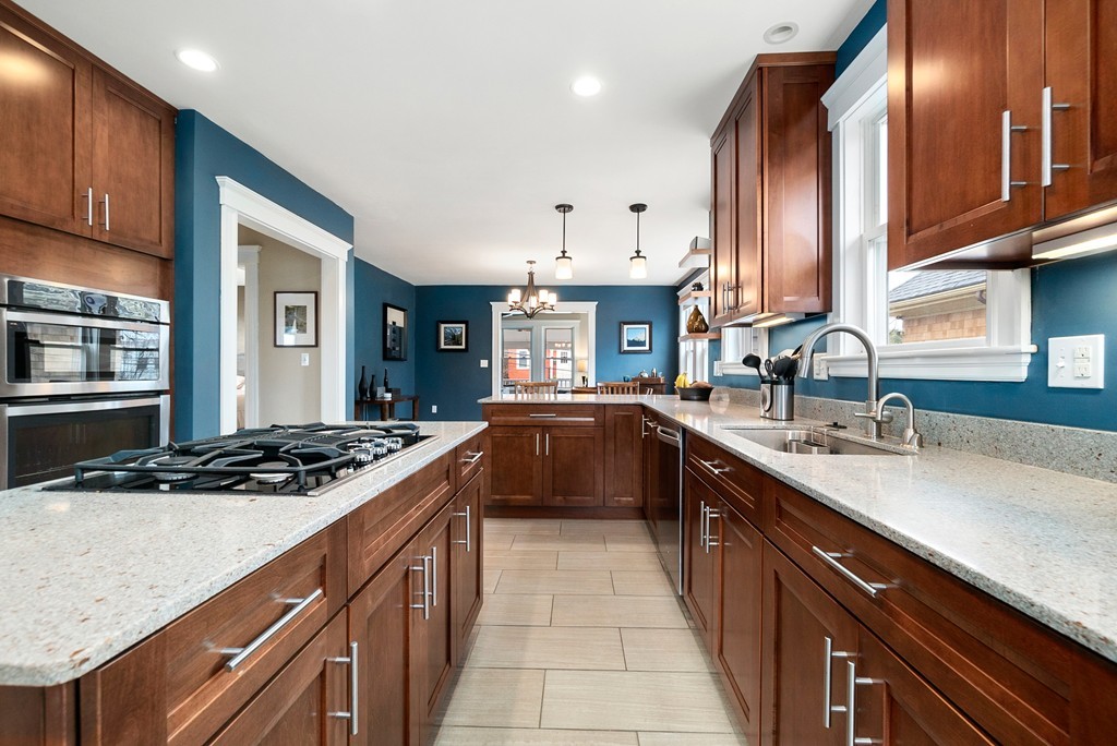 16 Sunset Road, Unit 2 Watertown, MA 02472 - Photo 3 of 25 Gallery Image 3