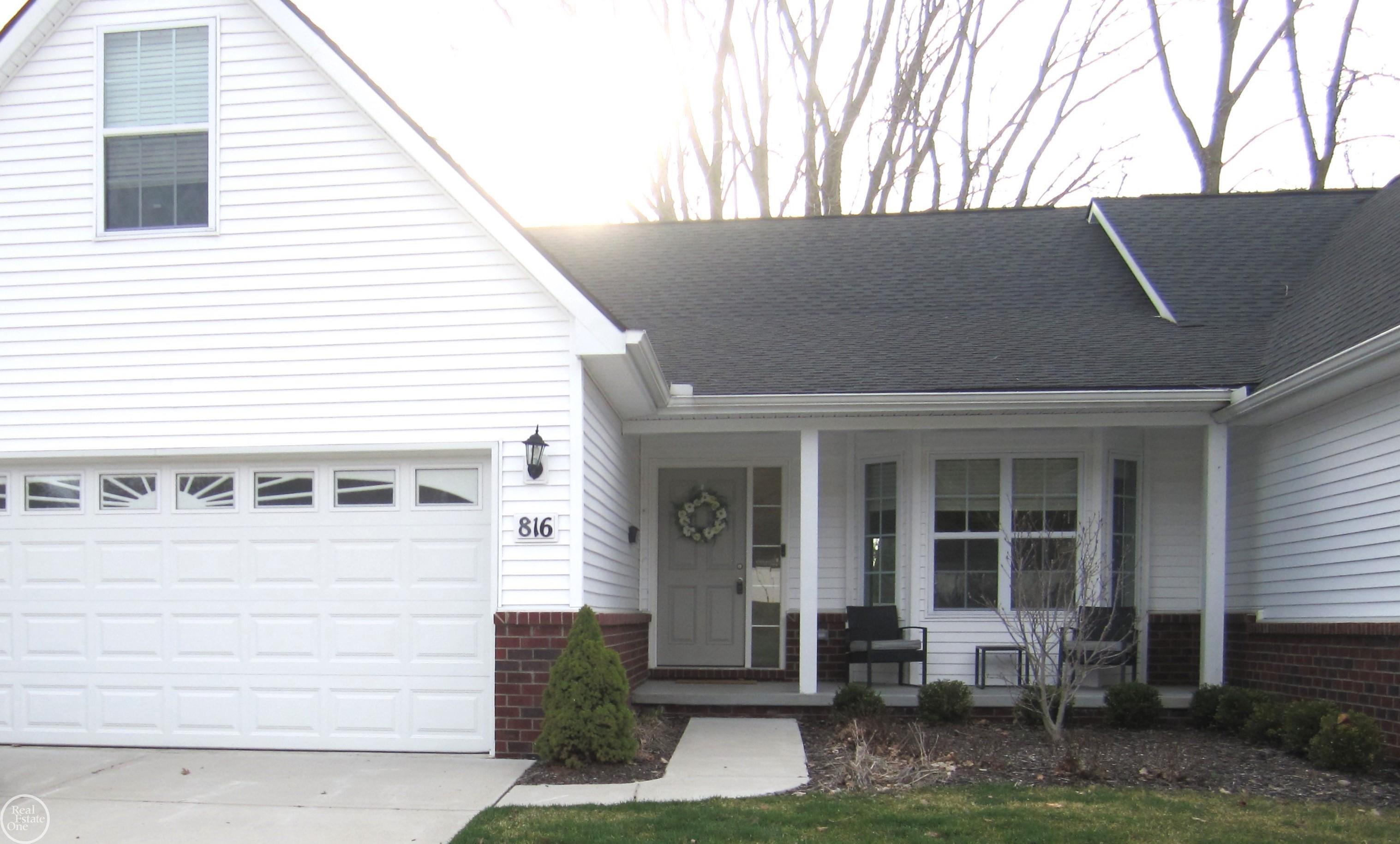 816 Nelson's Ridge Drive Howell, MI 48843 - Photo 1 of 16 50105321.JPG