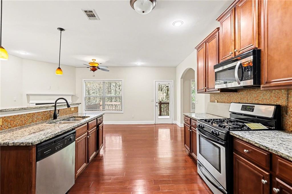 5529 Dendy Trace Fairburn, GA 30213 - Photo 8 of 49