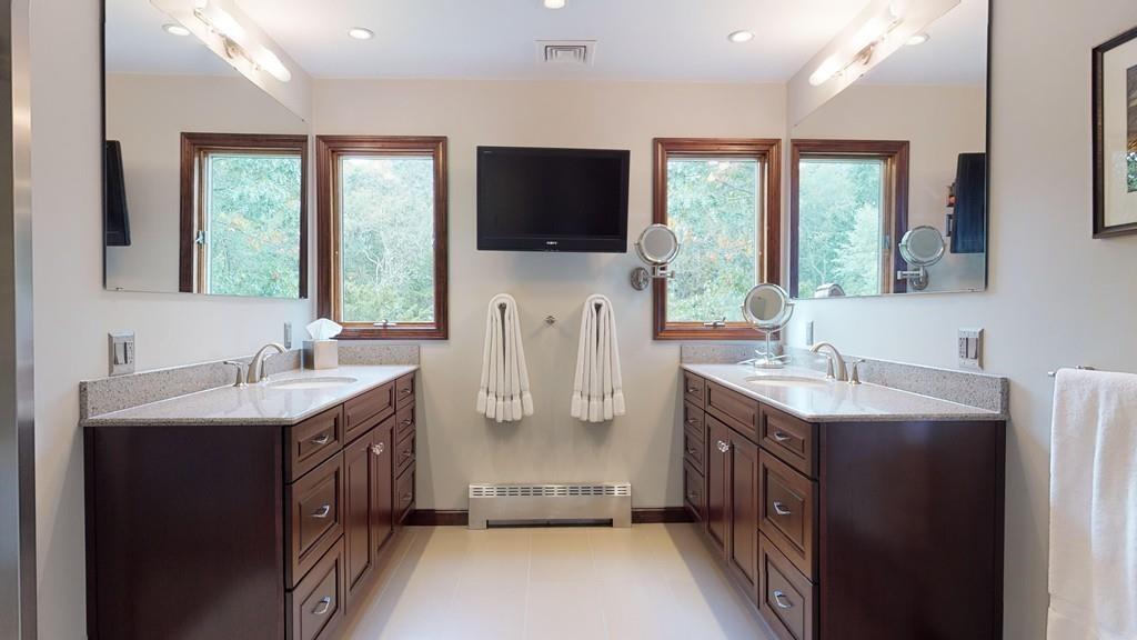 48 St George Court Warwick, RI 02888 - Photo 28 of 39