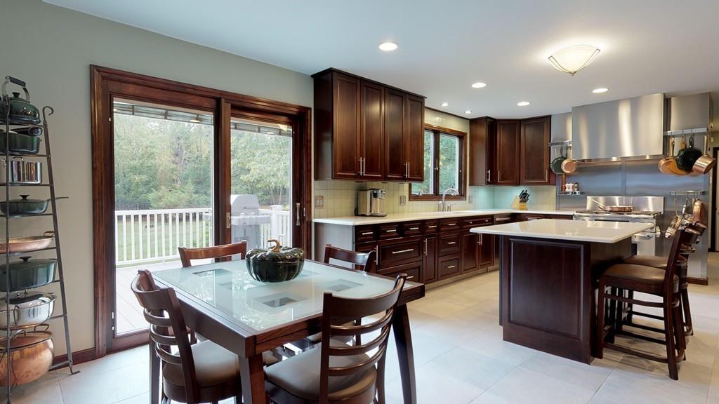 48 St George Court Warwick, RI 02888 - Photo 7 of 39