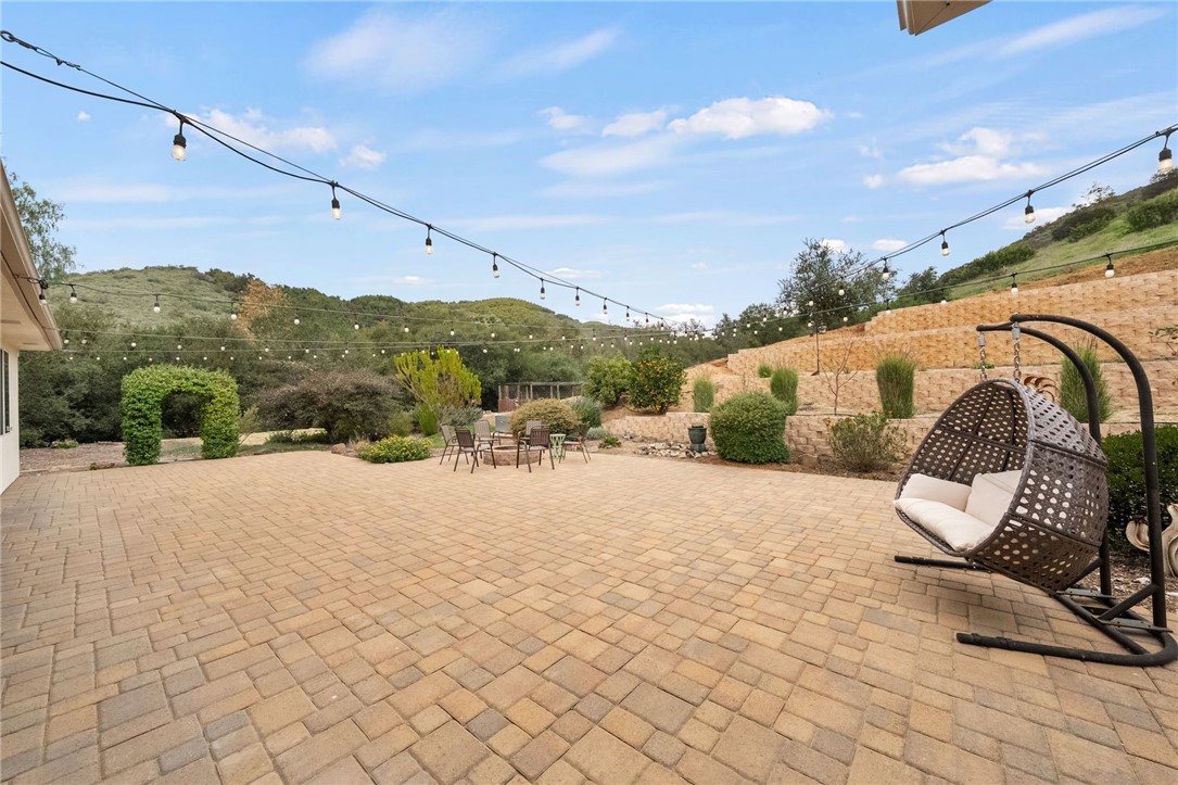 45600 La Cruz Drive Temecula, CA 92590 - Photo 63 of 75 a outdoor space with lots of trees on both side of it