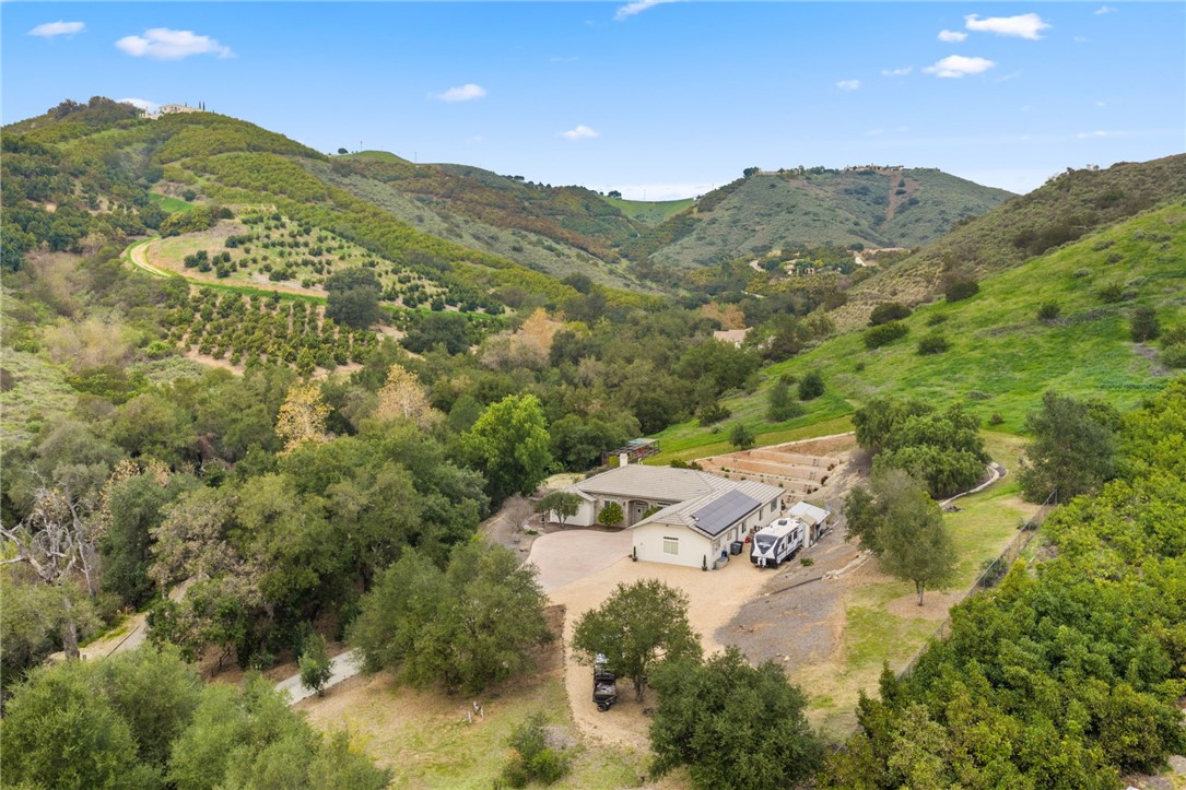 45600 La Cruz Drive Temecula, CA 92590 - Photo 74 of 75 an aerial view of residential houses with outdoor space and trees