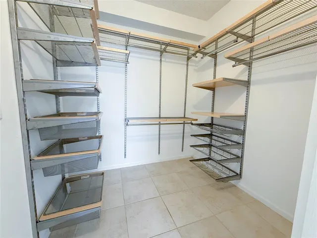 $2,600 | 3105 Northeast 184th Street, Unit 7106, North Miami Beach, FL 33160