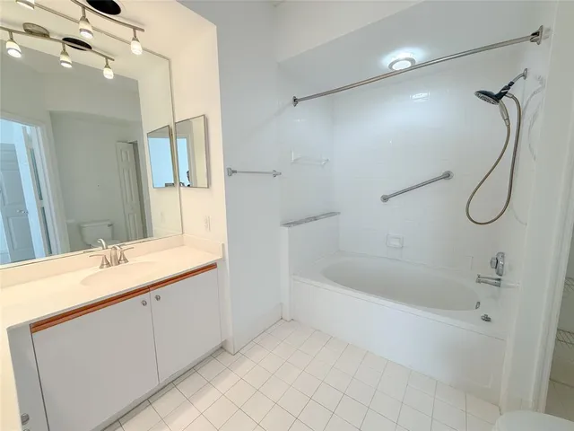 $2,600 | 3105 Northeast 184th Street, Unit 7106, North Miami Beach, FL 33160