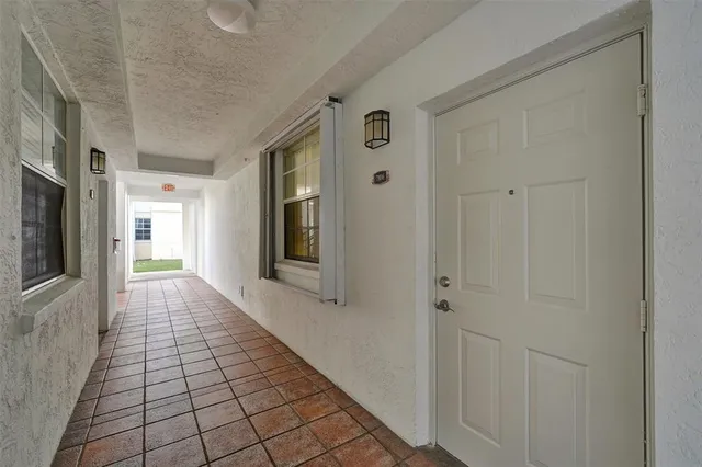 $2,600 | 3105 Northeast 184th Street, Unit 7106, North Miami Beach, FL 33160