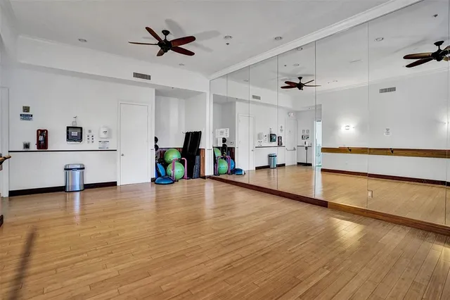 $2,600 | 3105 Northeast 184th Street, Unit 7106, North Miami Beach, FL 33160