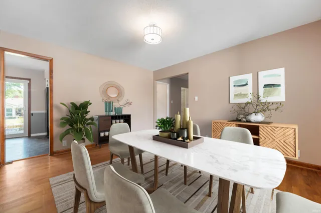 $259,900 | 1303 North Brentwood Lane, Muncie, IN 47304