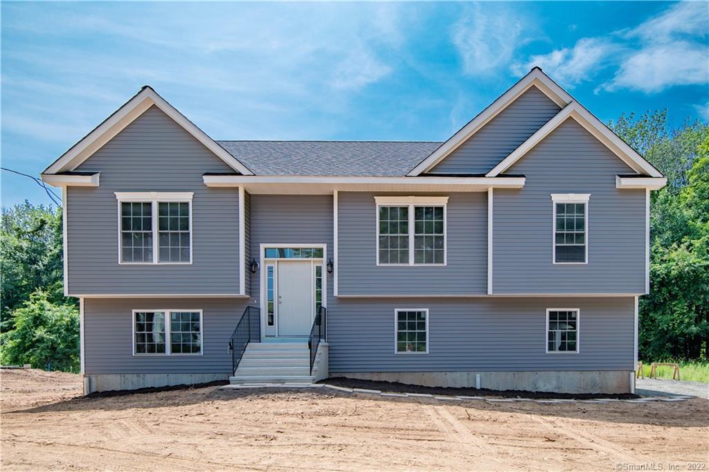 Similar to be built, the Mount Laurel Model boasts 1481 square feet