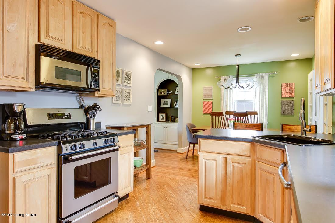 320 Bramton Road Louisville, KY 40207 - Photo 10 of 34 B10