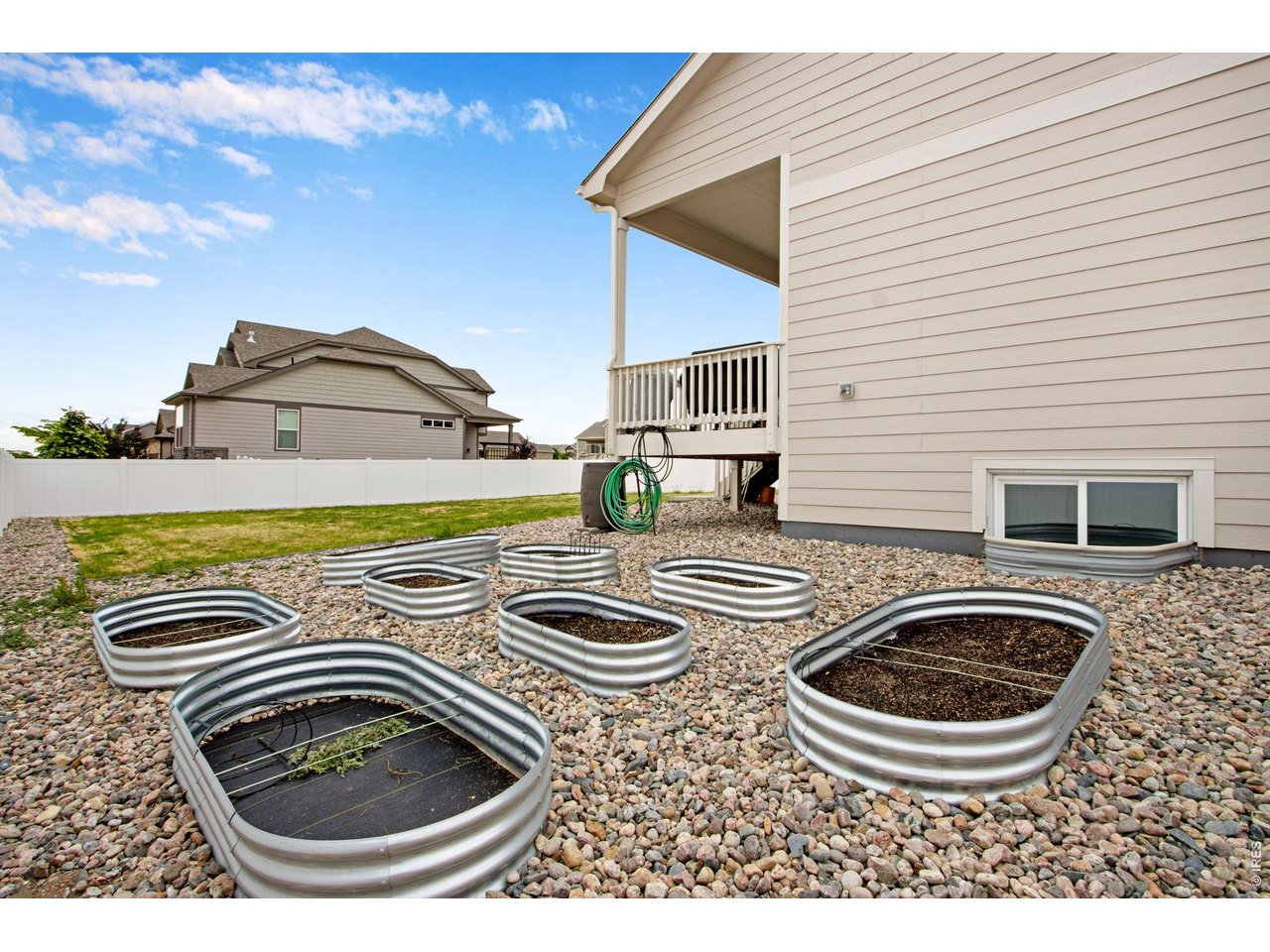 2671 Doe Rdg Way Johnstown, CO 80534 - Photo 6 of 37 Garden beds