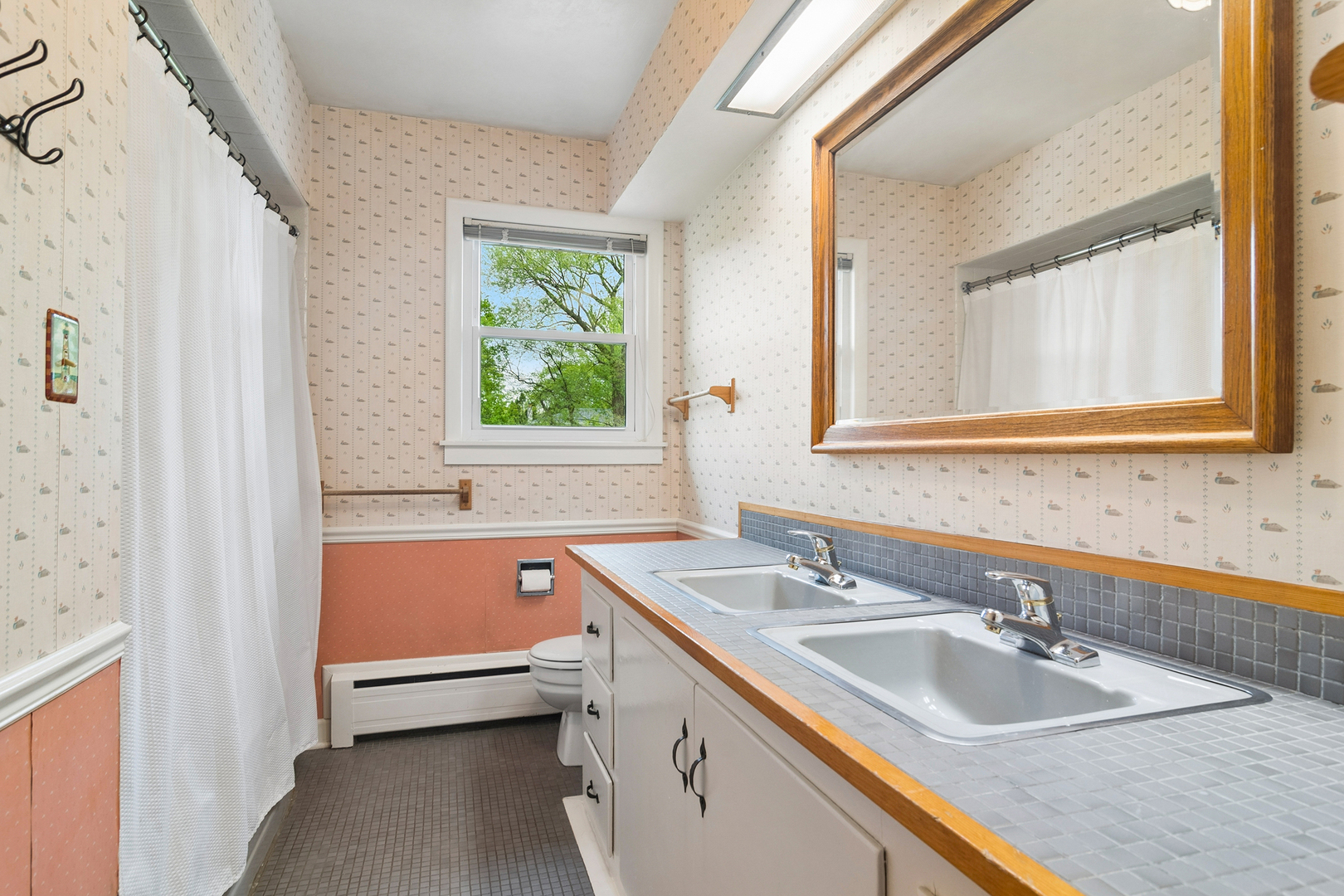 429 West Helen Road Palatine, IL 60067 - Photo 11 of 21