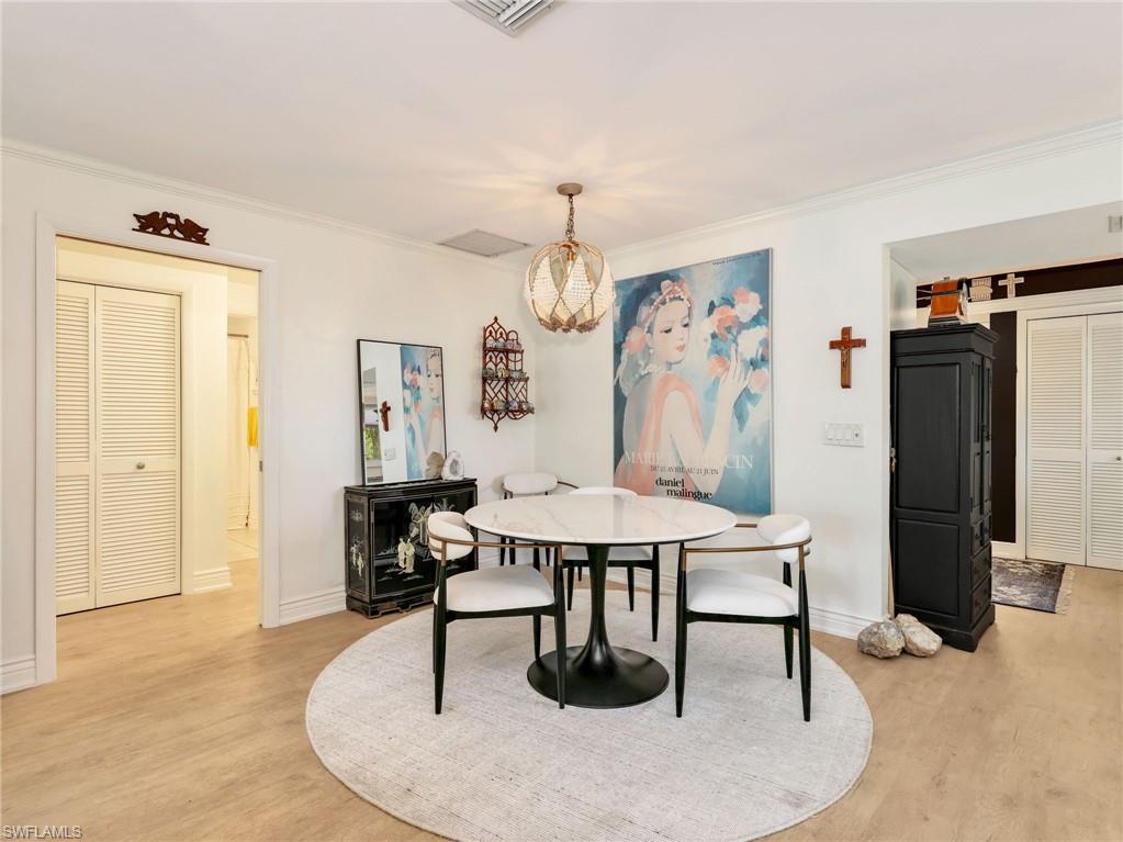 1201 Solana Road, Unit 7 Naples, FL 34103 - Photo 10 of 34