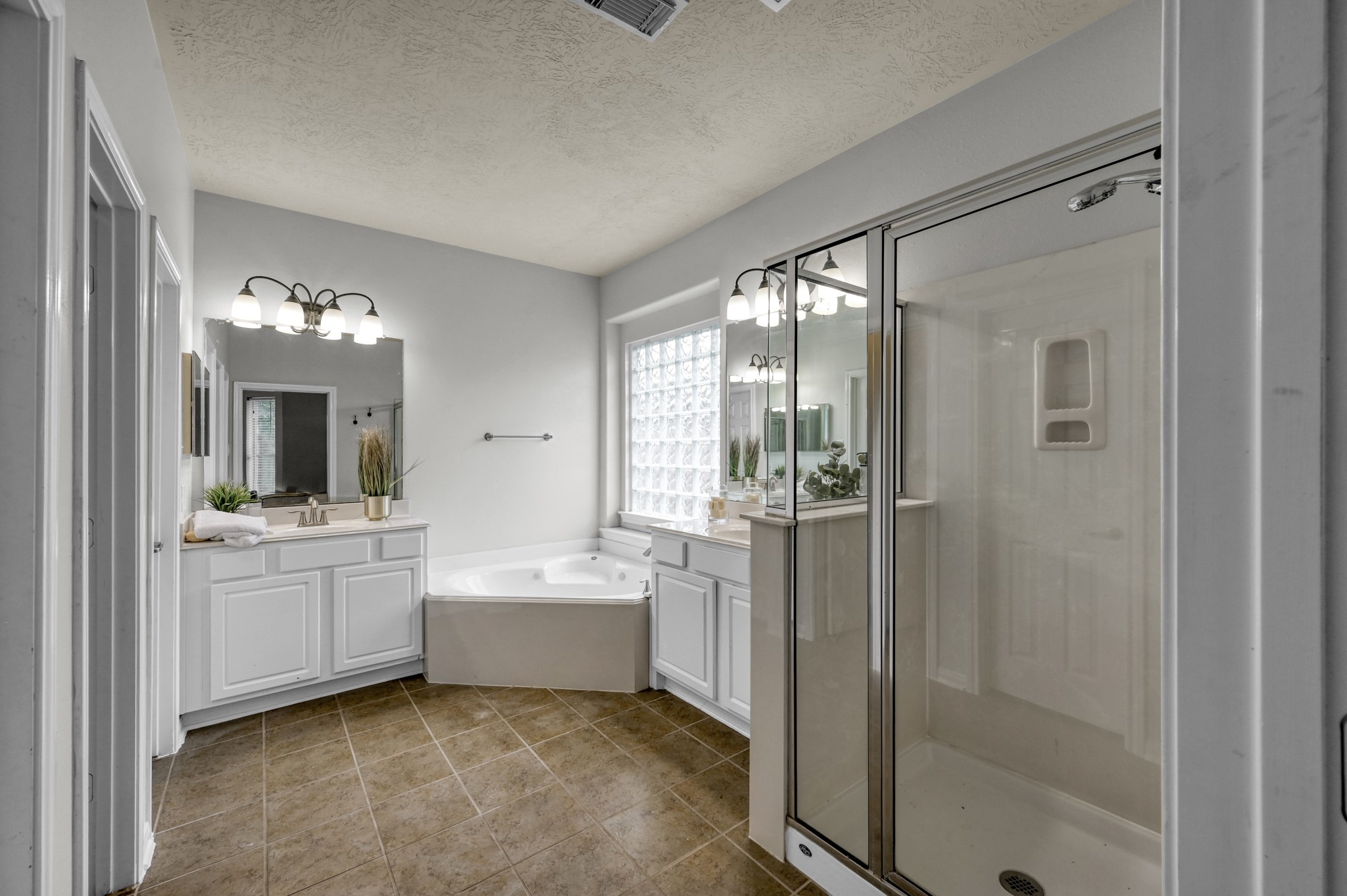 25203 Auburn Terrace Drive Spring, TX 77389 - Photo 21 of 36 Primary Ensuite