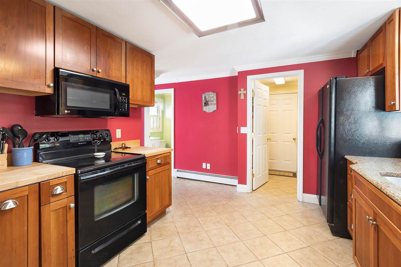 250 Dockham Shore Road Gilford, NH 03249 - Photo 4 of 40