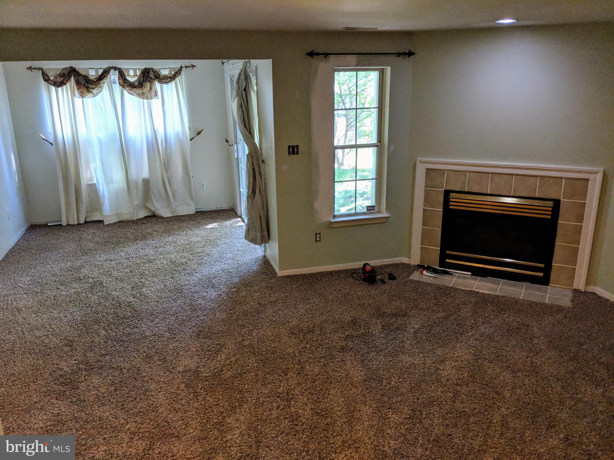 4207 Huntshire Road Randallstown, MD 21133 - Photo 14 of 29 Family Room