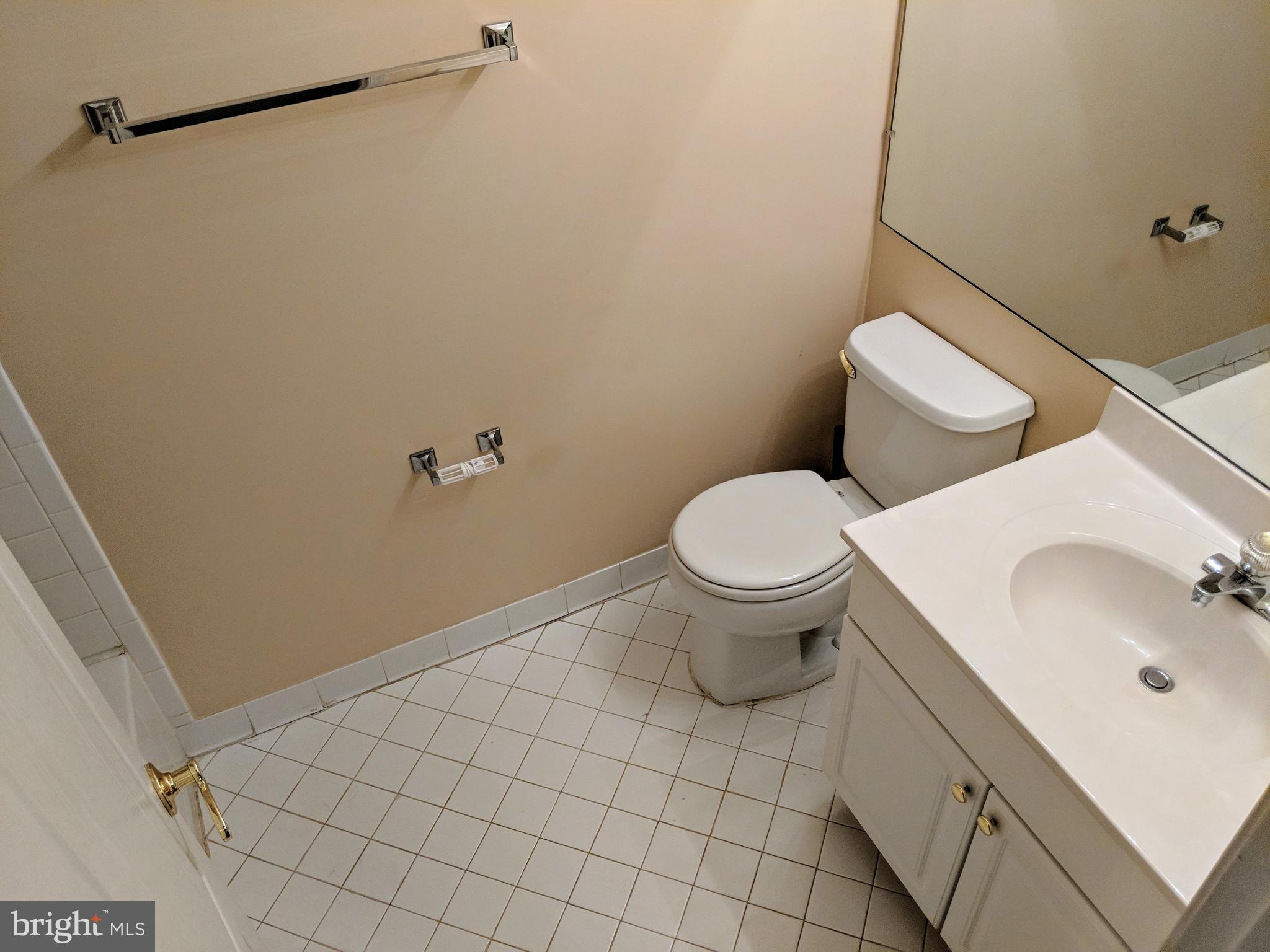4207 Huntshire Road Randallstown, MD 21133 - Photo 17 of 29 Bath