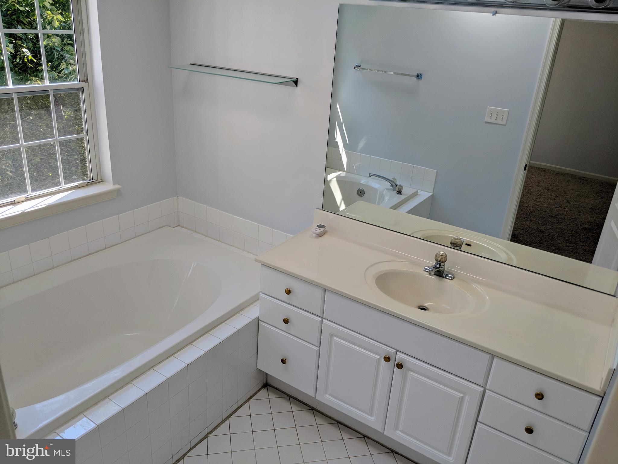 4207 Huntshire Road Randallstown, MD 21133 - Photo 23 of 29 Bath