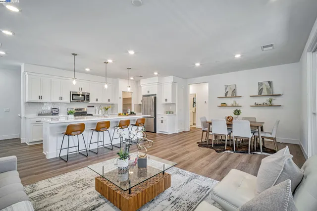 $748,000 | 675 Delve Court, Hayward, CA 94544