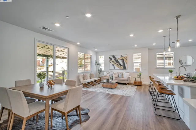 $748,000 | 675 Delve Court, Hayward, CA 94544