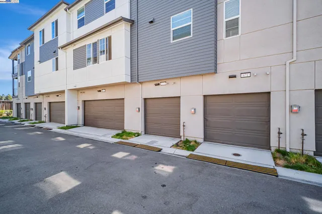 $748,000 | 675 Delve Court, Hayward, CA 94544