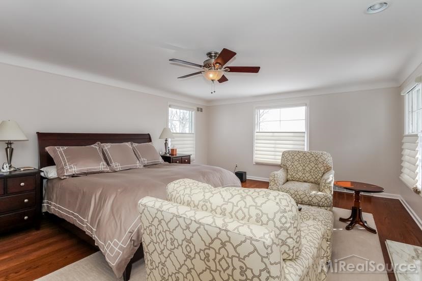 571 Lake Shore Road Grosse Pointe Shores, MI 48236 - Photo 11 of 43