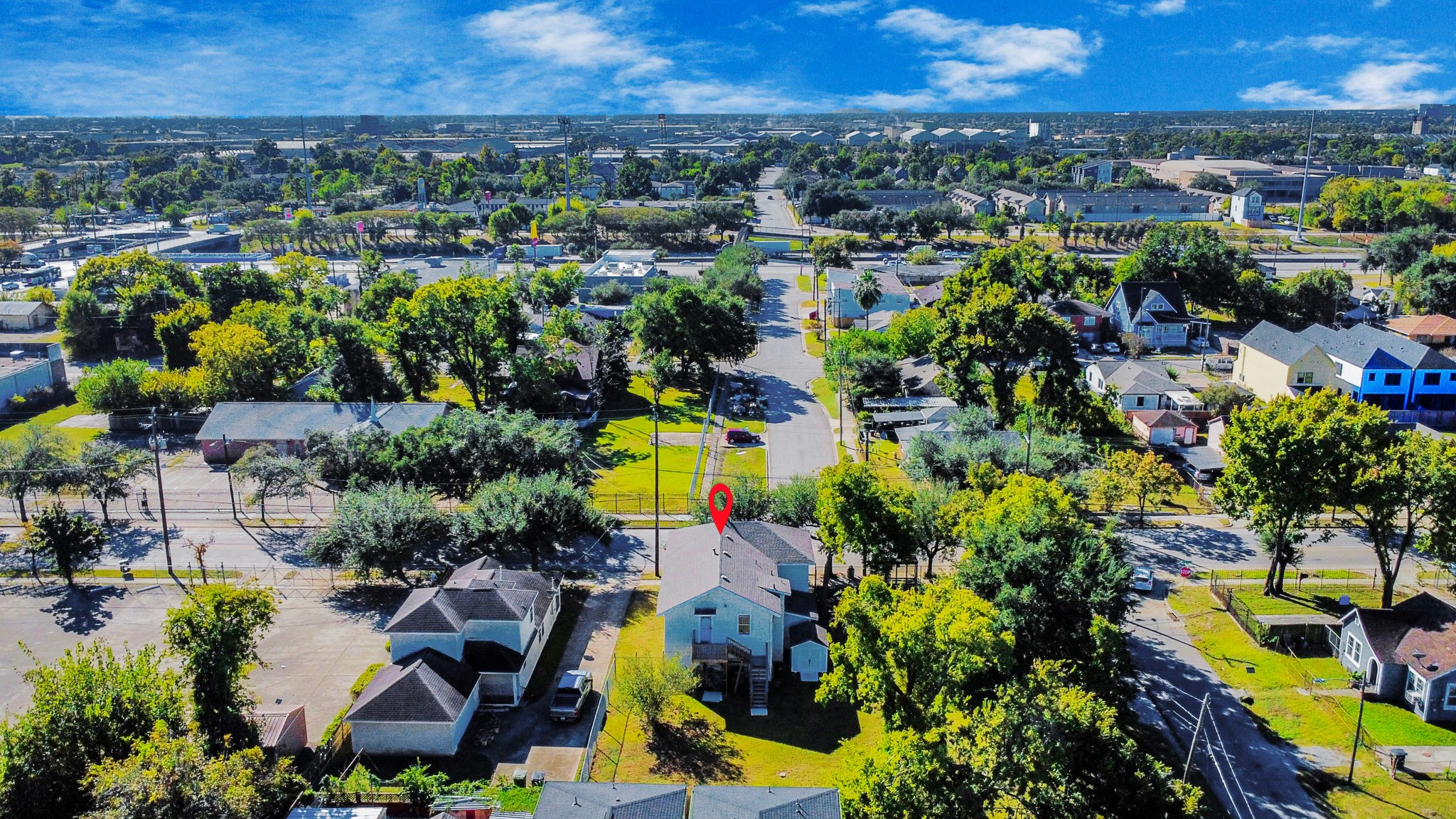 5303 Lyons Avenue, Unit 4 Houston, TX 77020 - Photo 37 of 40 a view of a city