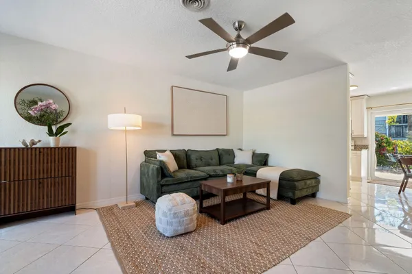 $4,000 | 1850 Southeast 7th Street, Pompano Beach, FL 33060
