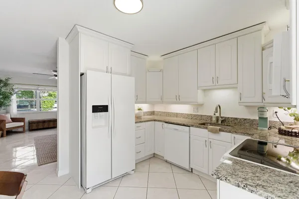 $4,000 | 1850 Southeast 7th Street, Pompano Beach, FL 33060