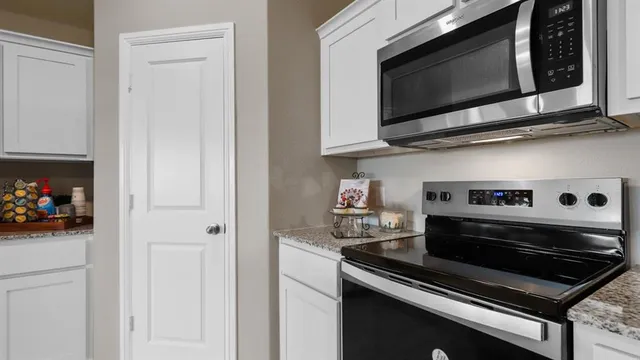 $294,990 | 552 Marsh Street, Cleburne, TX 76033