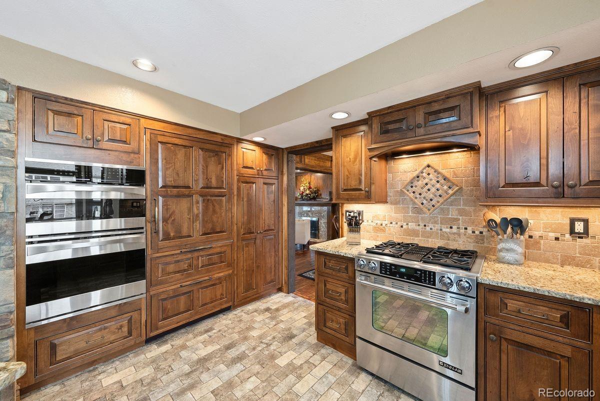 5038 East Nichols Place Centennial, CO 80122 - Photo 8 of 44