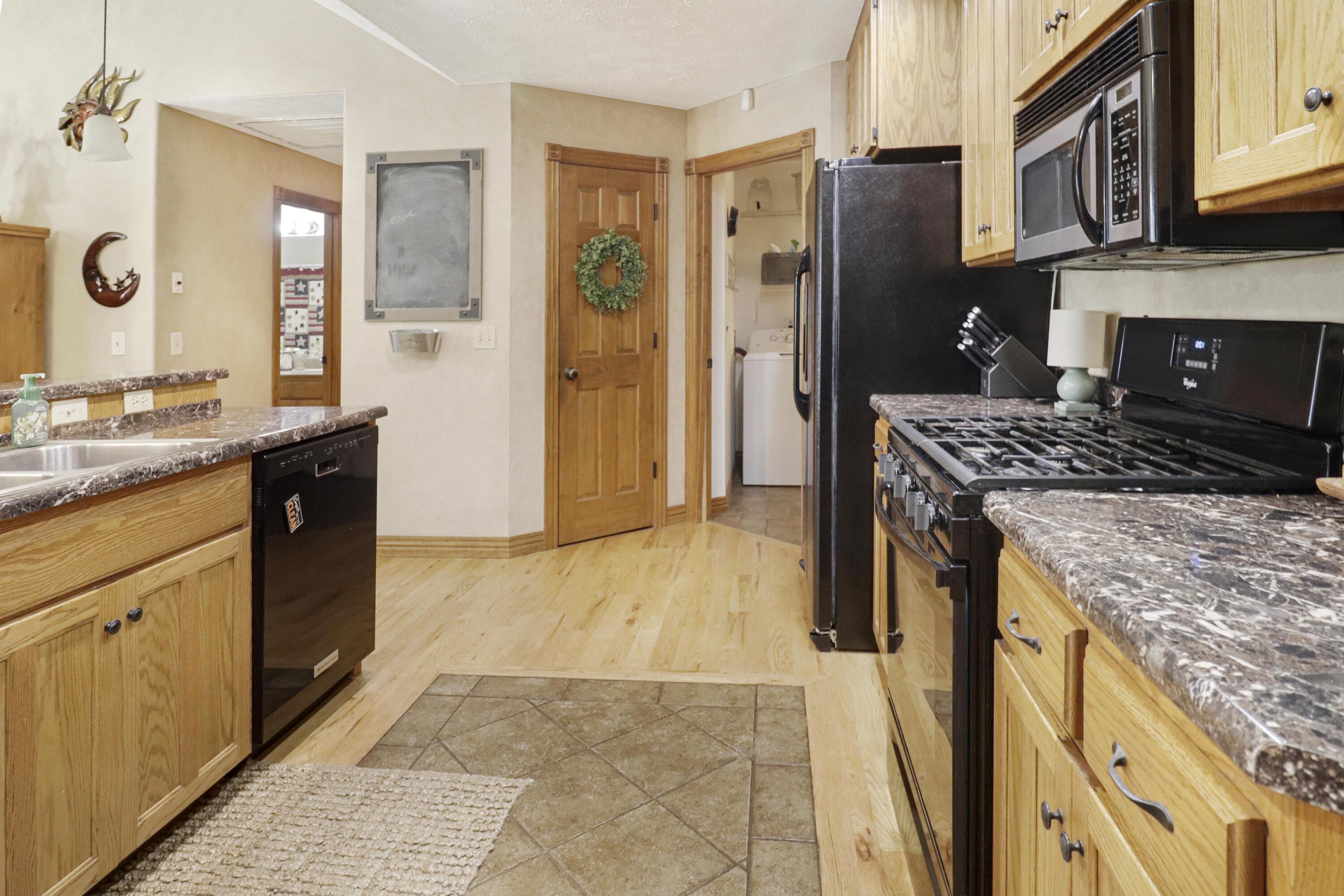 588 East Southernview Road Ozark, MO 65721 - Photo 15 of 37 Kitchen 2
