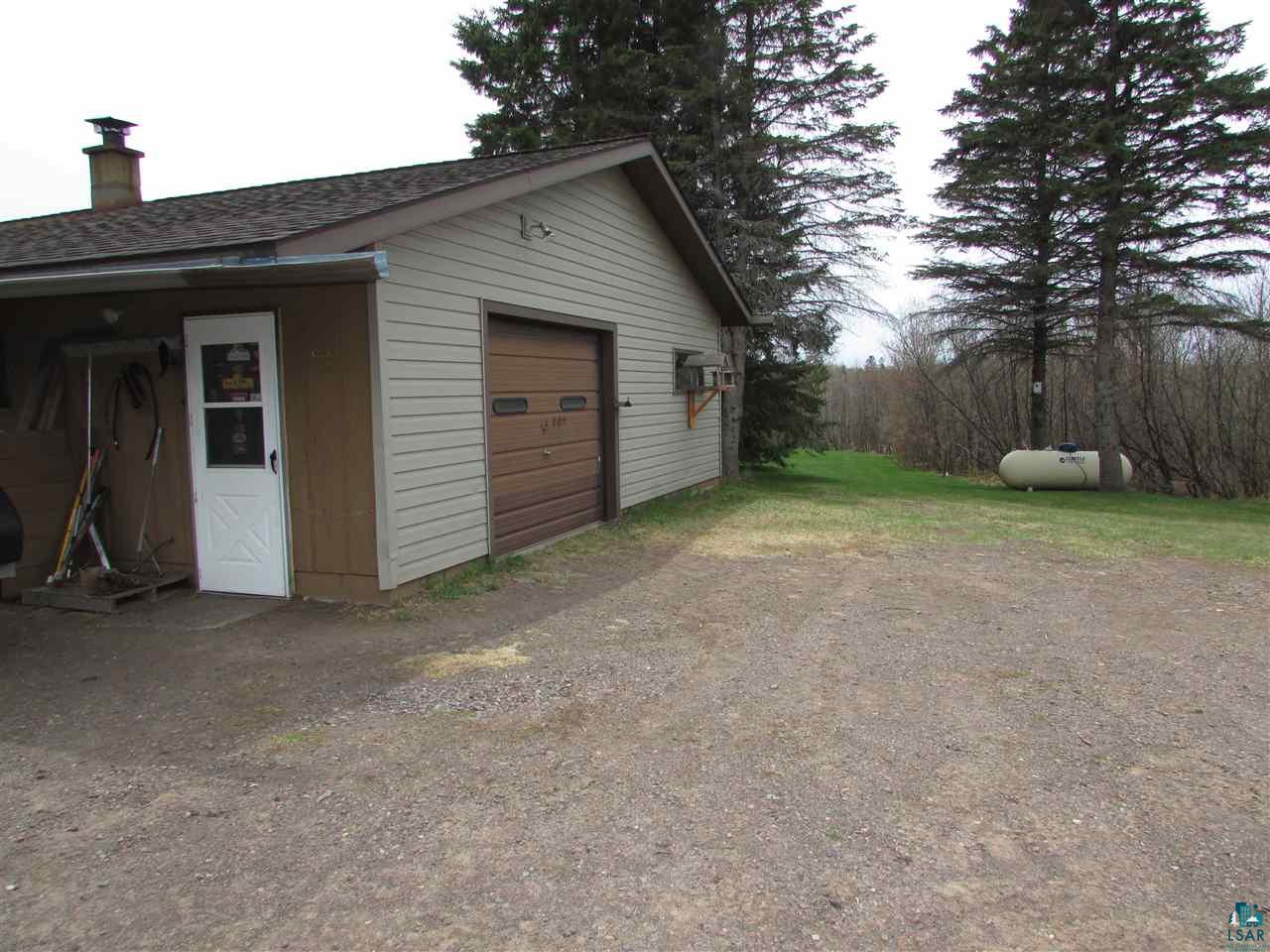 4839 Lindahl Road Duluth, MN 55811 - Photo 4 of 41 Back of garage