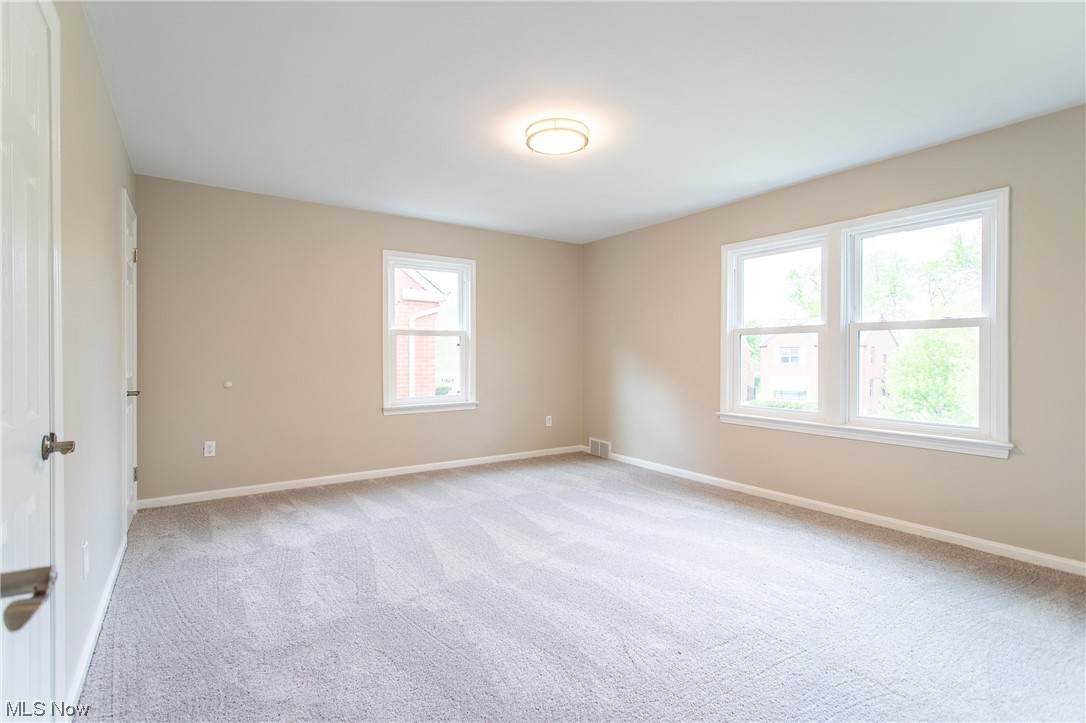 3910 Faversham Road Cleveland, OH 44118 - Photo 22 of 35 Gallery Image 22