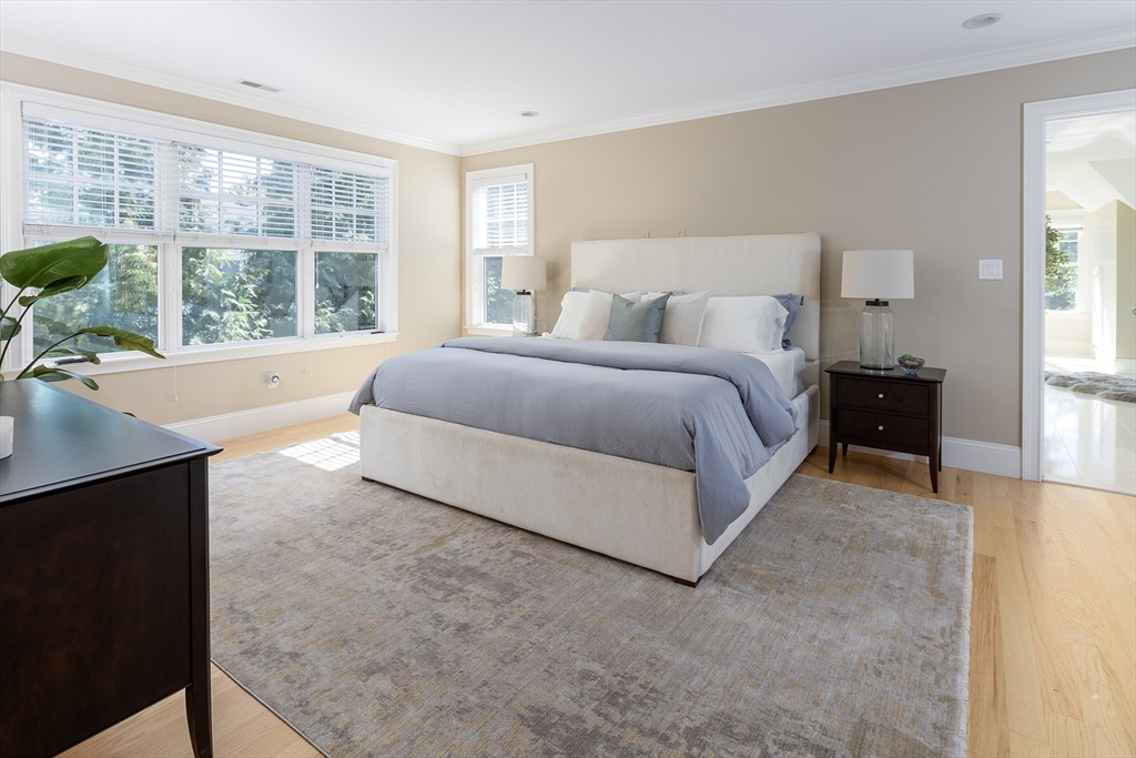 42 Evergreen Circle Newton, MA 02465 - Photo 13 of 33