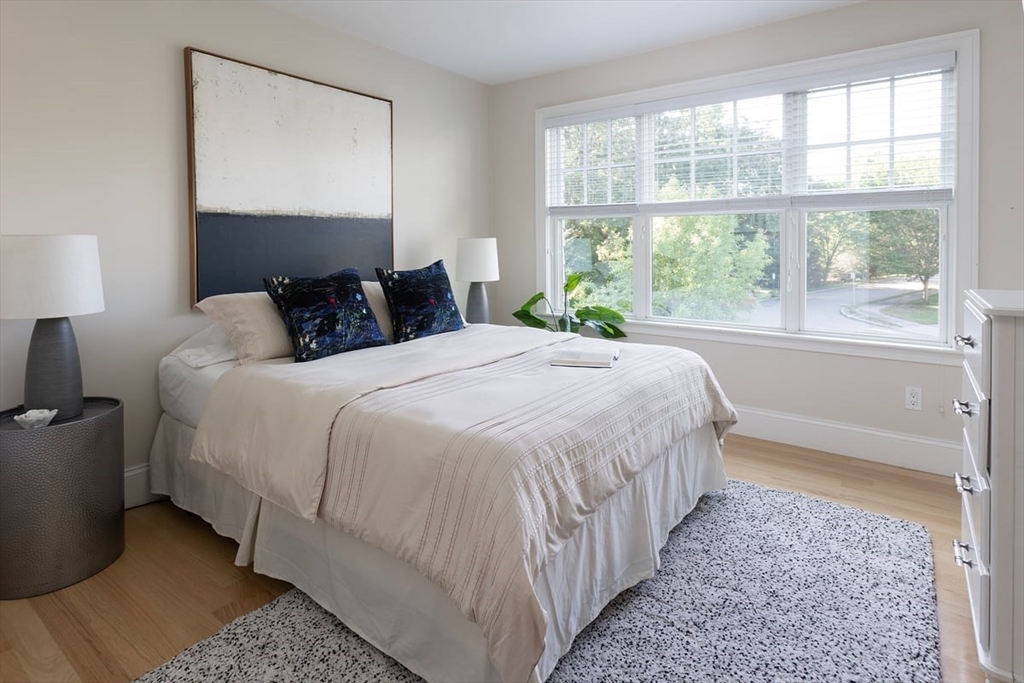 42 Evergreen Circle Newton, MA 02465 - Photo 18 of 33