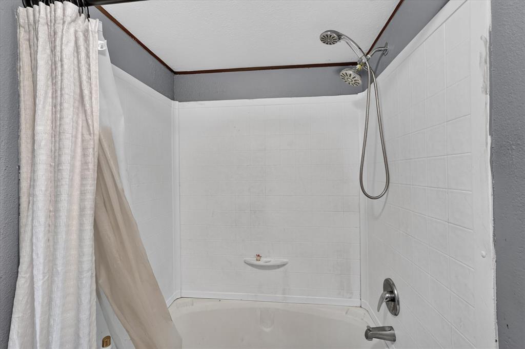 9313 Robin Road Hawk Cove, TX 75474 - Photo 19 of 37 Gallery Image 19